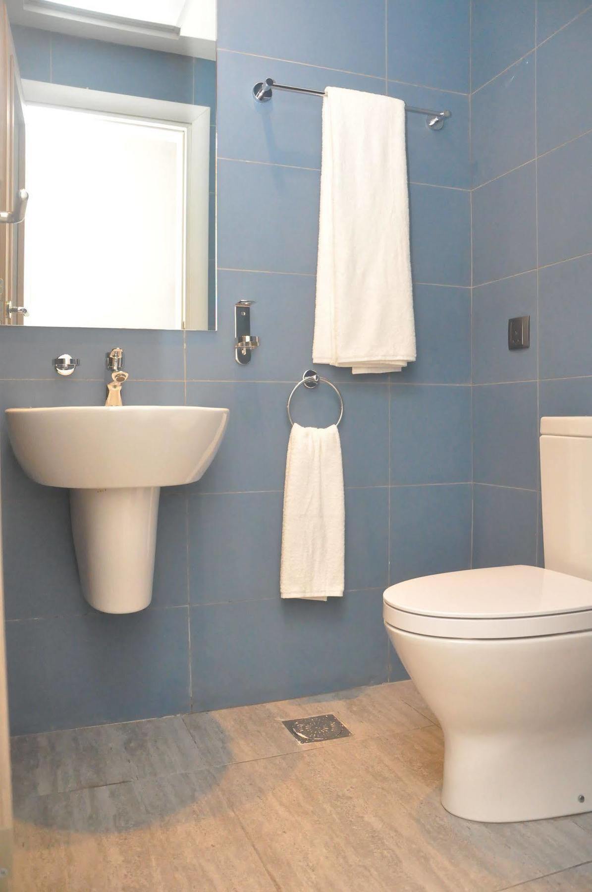 Urbano Hotel By Roots Wiaboman Esterno foto