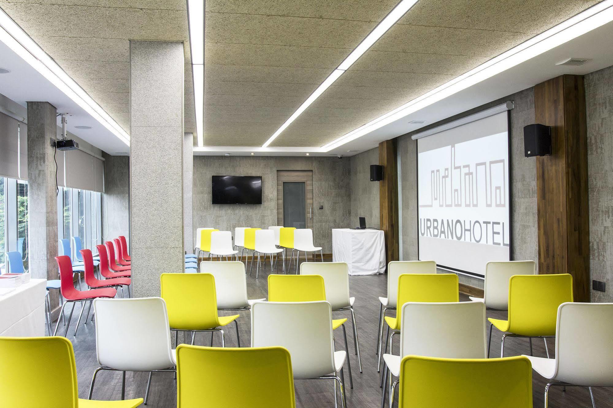 Urbano Hotel By Roots Wiaboman Esterno foto