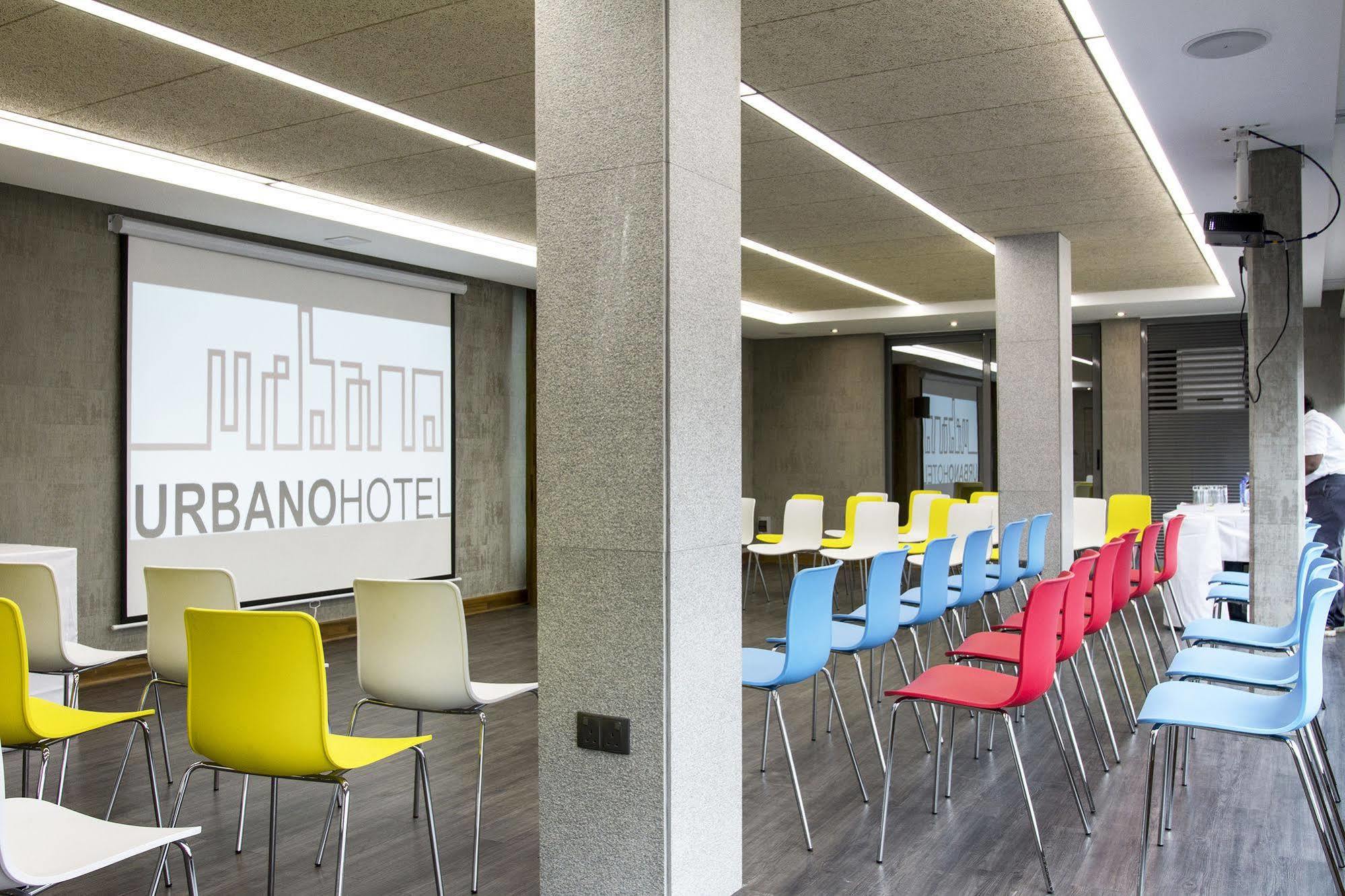 Urbano Hotel By Roots Wiaboman Esterno foto